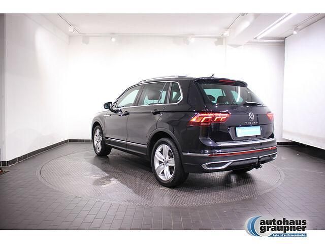 Gebraucht VW Tiguan Elegance 200 PS (147 kW) 2020 Schwarz / deep black (metallic) SUV