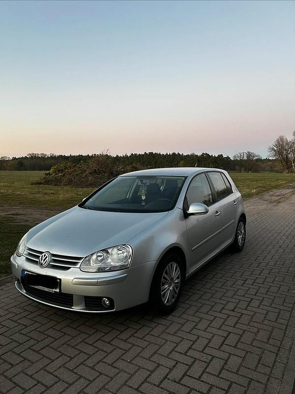 Gebraucht VW Golf V 102 PS (75 kW) 2007 Silber Kleinwagen