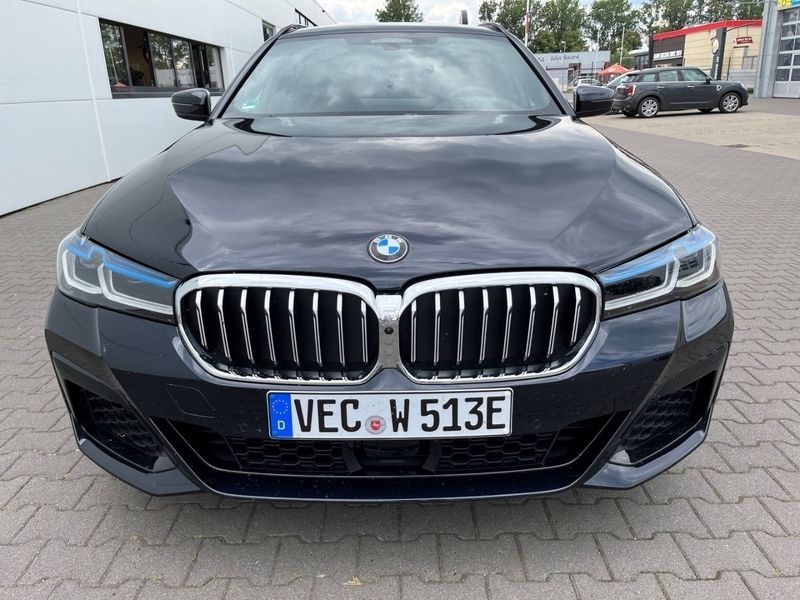 Gebraucht BMW 530e M Sport 184 PS (135 kW) 2022 Schwarz Kombi