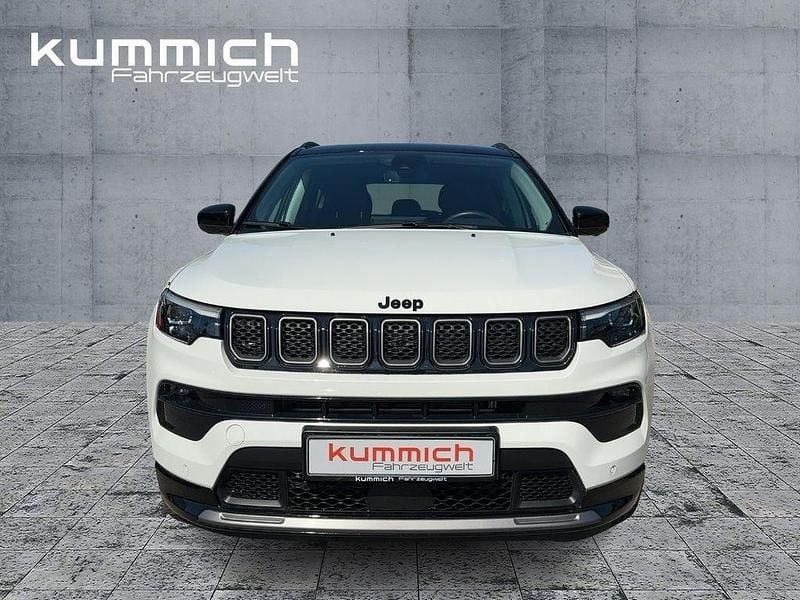 Second-hand Jeep Compass 131 CP (96 kW) 2024 Alb SUV