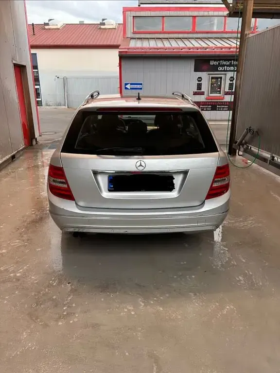 Gebraucht Mercedes C200 Avantgarde 136 PS (100 kW) 2011 Silber Limousine