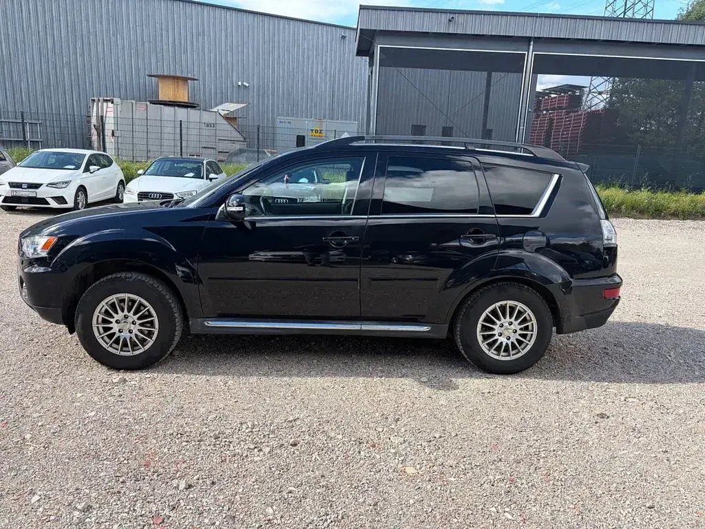Gebraucht Mitsubishi Outlander 156 PS (114 kW) 2011 Schwarz SUV
