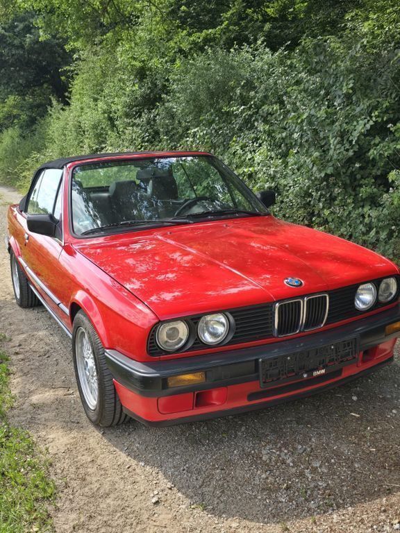 Rot Gebraucht 1992 BMW 318 Cabriolet Cabrio | 18.500 € - Bild 1/4