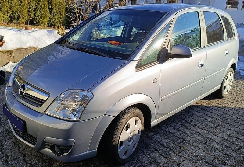 Gebraucht Opel Meriva 105 PS (77 kW) 2008 Silber Van / Kleinbus