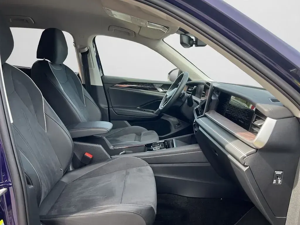 Gebraucht VW Tayron Elegance 193 PS (141 kW) 2025 Ultra violet metallic (metallic) SUV