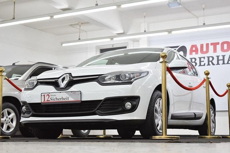 Gebraucht Renault Mégane Authentique 110 PS (80 kW) 2015 Weiß Limousine