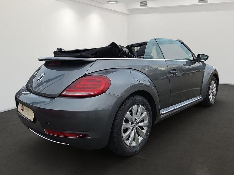 Gebraucht VW Beetle Cabriolet Design 105 PS (77 kW) 2018 Platinum grey metallic Cabrio