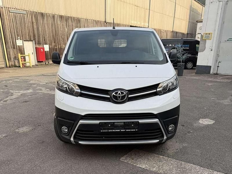 Weiß Gebraucht 2021 Toyota Proace Van / Kleinbus | 21.000 € (Superpreis) - Bild 1/4