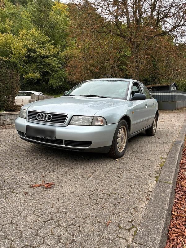 Silber Gebraucht 1997 Audi A4 Limousine | 1.000 € (Superpreis) - Bild 1/4