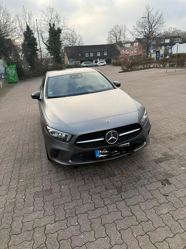Gebraucht Mercedes A250 2021 Grau Limousine