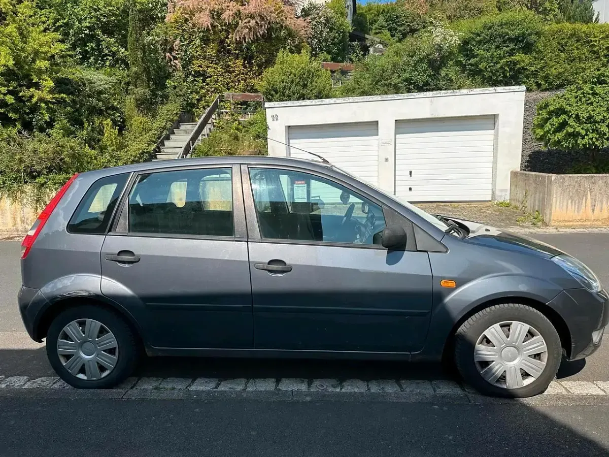 Gebraucht Ford Fiesta 2005 Grau Kleinwagen