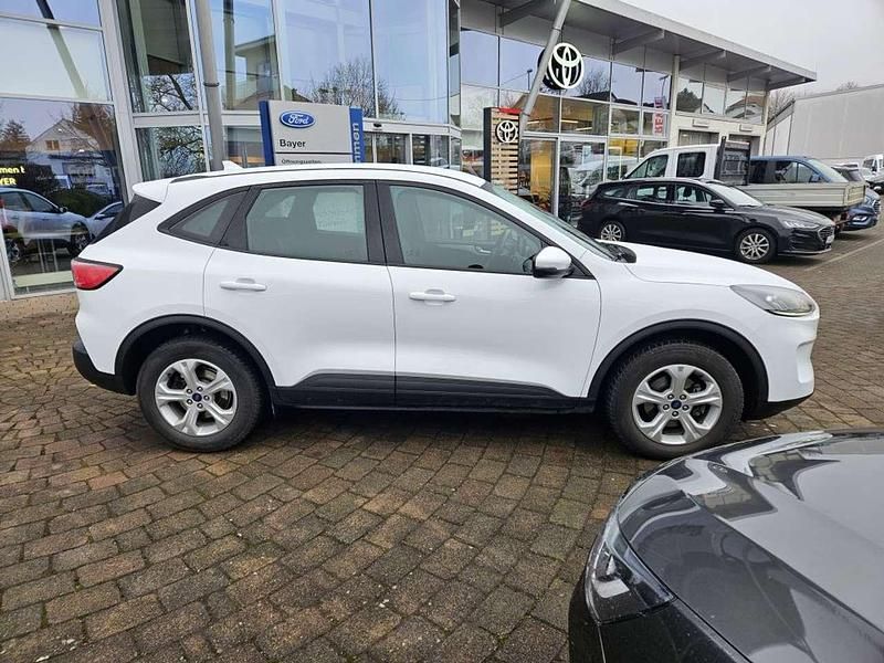 Gebraucht Ford Kuga Cool & Connect 224 PS (164 kW) 2021 Frozen white SUV