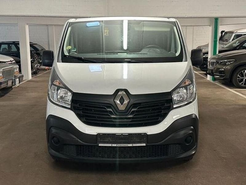 Gebraucht Renault Trafic Komfort 120 PS (88 kW) 2018 Weiss Van / Kleinbus