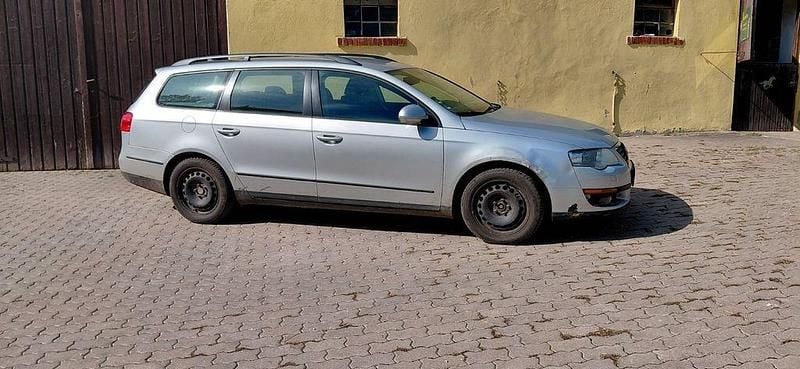 Silber Gebraucht 2008 VW Passat Comfortline Kombi | 1.800 € (Guter Preis) - Bild 1/4