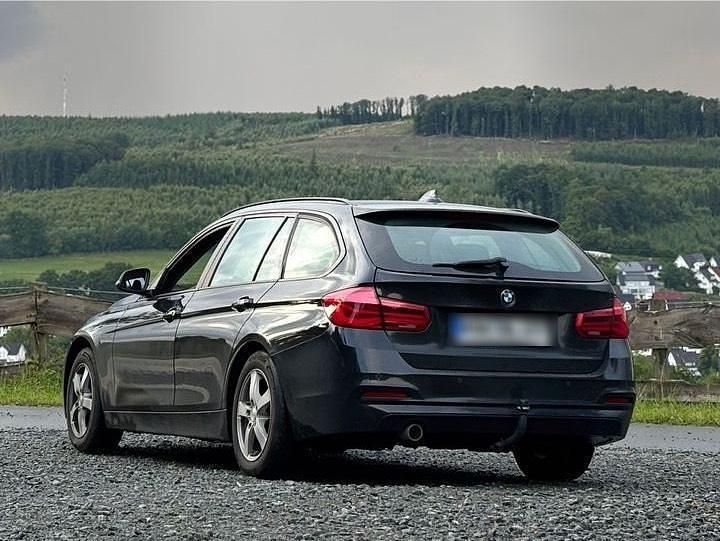 Schwarz Gebraucht 2015 BMW 318 Advantage Kombi | 8.200 € (Guter Preis) - Bild 1/4