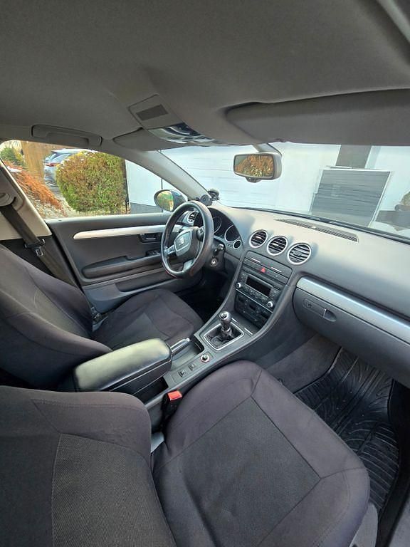 Gebraucht Seat Exeo Reference 150 PS (110 kW) 2010 Schwarz Kombi
