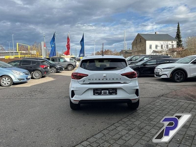 Neu Mitsubishi Colt Plus 143 PS (105 kW) 2025 Weiß Limousine