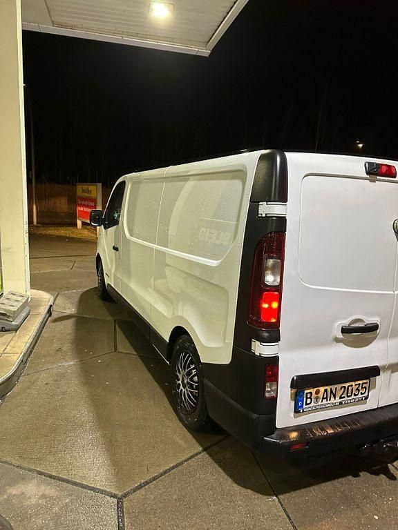 Gebraucht Renault Trafic 145 PS (106 kW) 2018 Weiß Van / Kleinbus