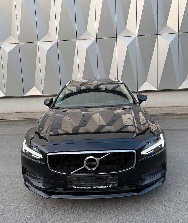 Gebraucht Volvo V90 Momentum 190 PS (139 kW) 2018 Schwarz Kombi