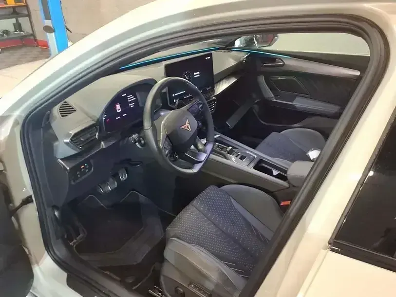 Gebraucht Cupra Leon VZ 272 PS (200 kW) 2025 Grau Limousine