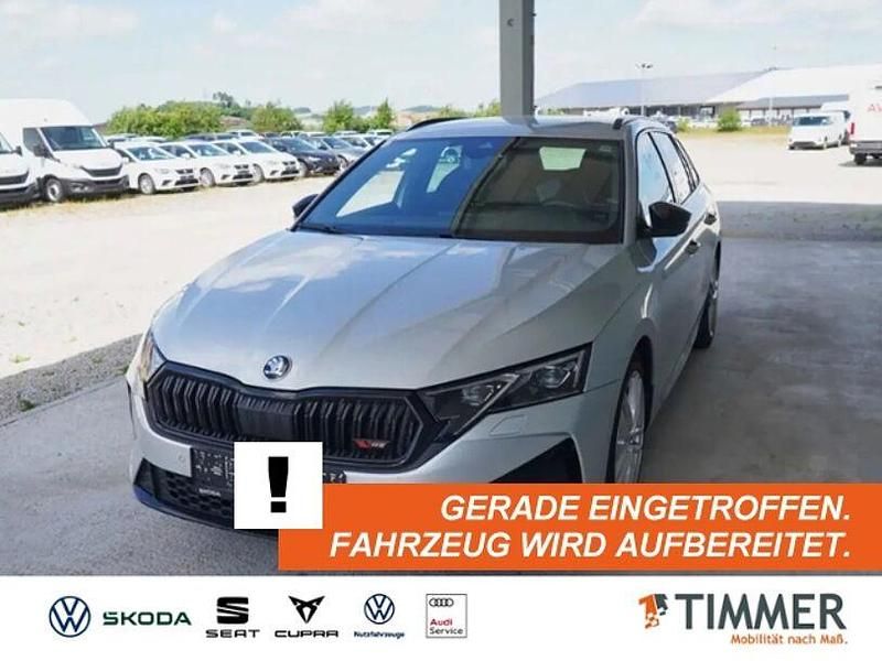 Silber Gebraucht 2024 Skoda Octavia RS Kombi | 36.840 € (Superpreis) - Bild 1/4