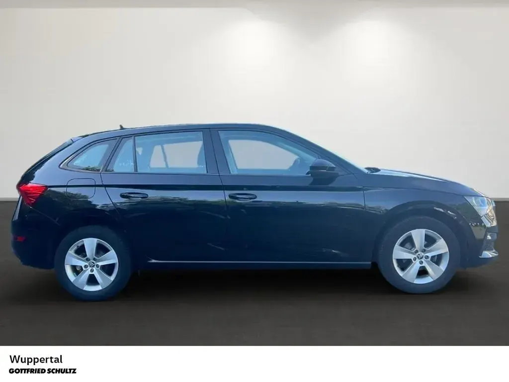 Gebraucht Skoda Scala Active 95 PS (69 kW) 2019 Schwarz Kleinwagen