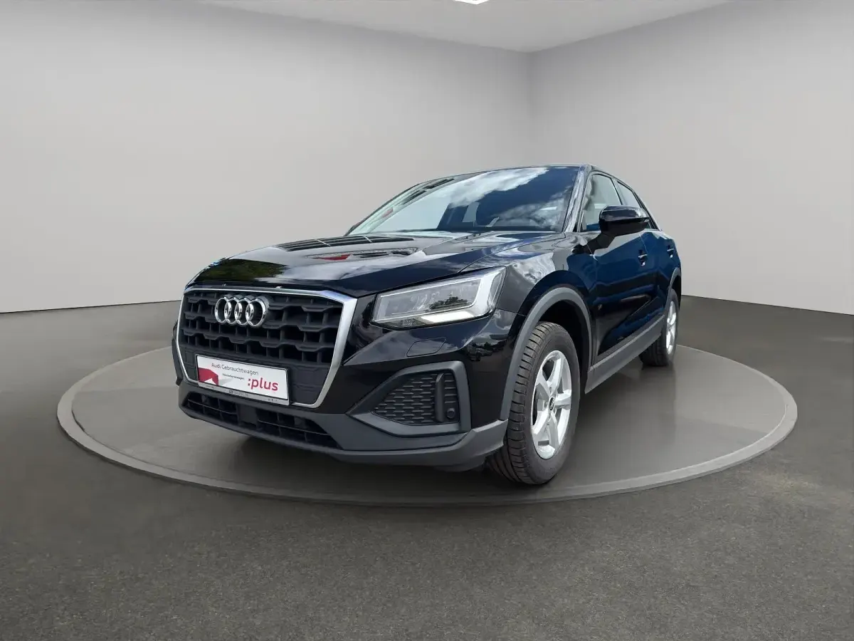 Gebraucht Audi Q2 Design 150 PS (110 kW) 2021 Brillantschwarz SUV