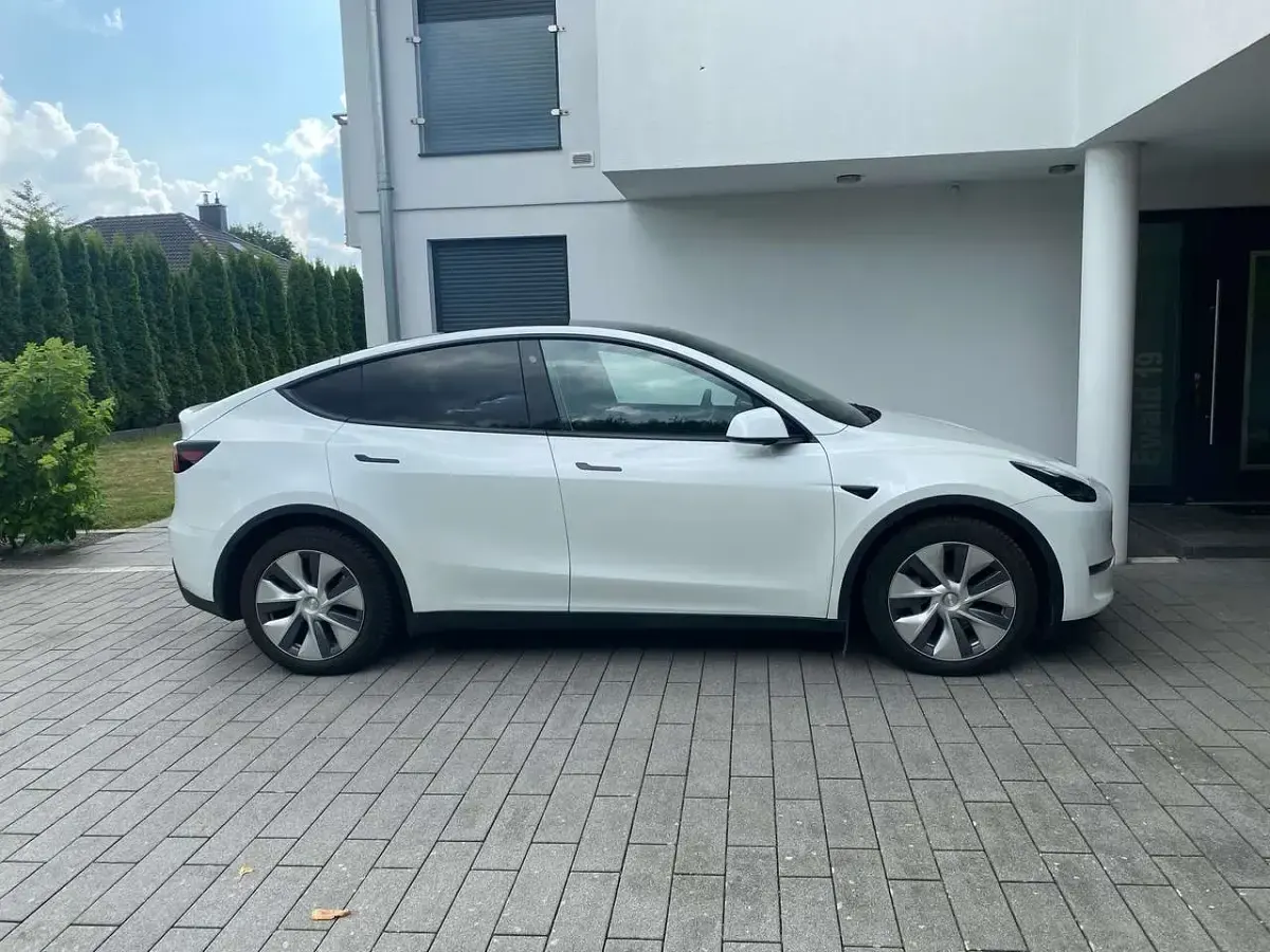 Gebraucht Tesla Model Y 378 kW (514 PS) 2024 Weiß SUV
