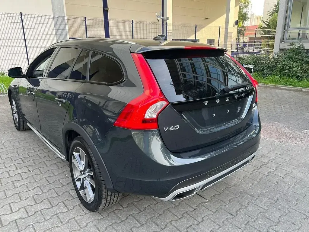 Gebraucht Volvo V60 CC 254 PS (186 kW) 2015 Blau Kombi