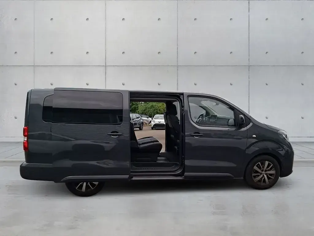 Gebraucht Toyota Proace Team 177 PS (130 kW) 2025 Titanium grey Van / Kleinbus