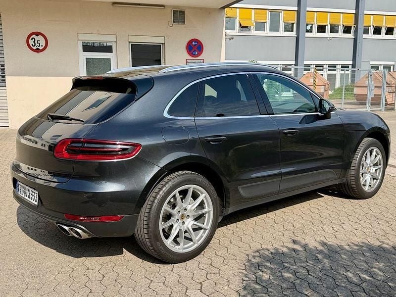 Gebraucht Porsche Macan S 258 PS (189 kW) 2018 Schwarz SUV