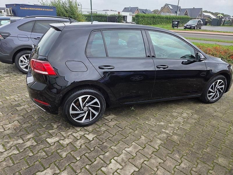 Gebraucht VW Golf VII Join 116 PS (85 kW) 2019 Schwarz Limousine