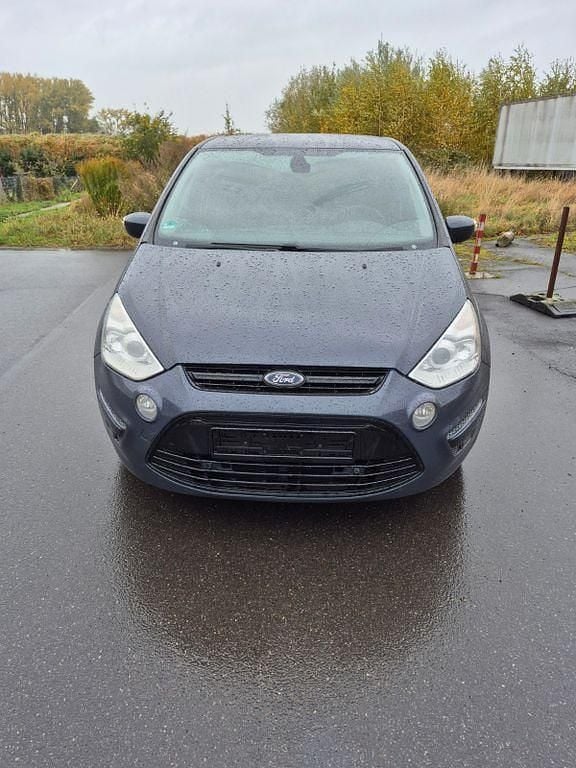 Blau Gebraucht 2011 Ford S-MAX S Van / Kleinbus | 5.700 € (Fairer Preis) - Bild 1/4