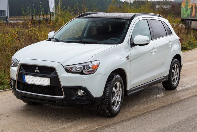 Gebraucht Mitsubishi ASX Intense 204 PS (150 kW) 2010 Weiß SUV
