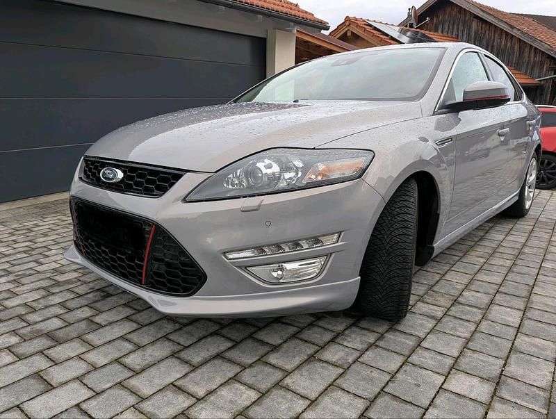 Silber Gebraucht 2014 Ford Mondeo Titanium S Limousine | 8.600 € - Bild 1/4
