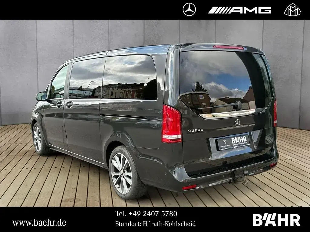 Gebraucht Mercedes V220 163 PS (119 kW) 2022 Grau Van / Kleinbus
