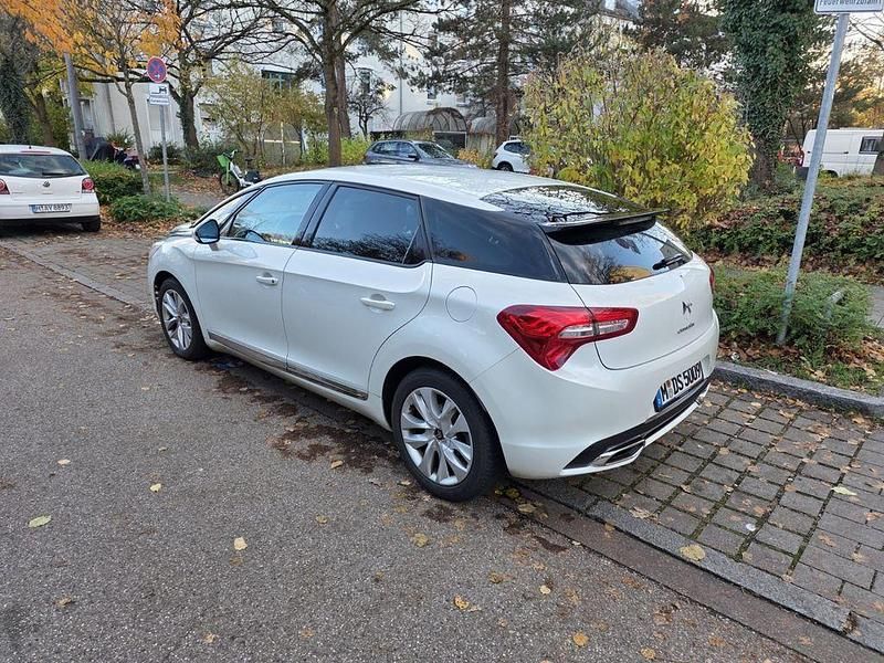Gebraucht DS Automobiles DS5 Chic 156 PS (114 kW) 2013 Weiß Kleinwagen