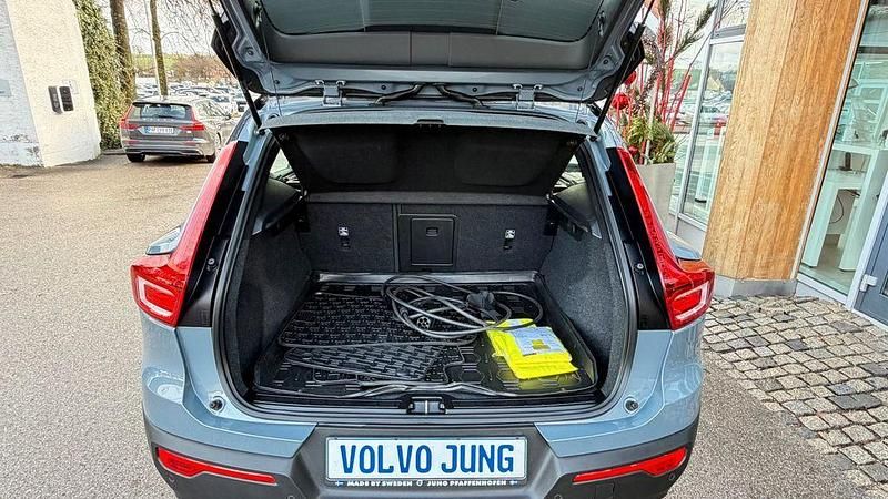Gebraucht Volvo XC40 Core 169 kW (231 PS) 2022 Thunder grey SUV
