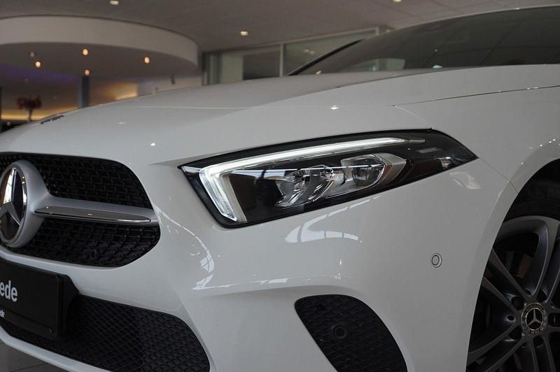 Gebraucht Mercedes A180 Progressive 136 PS (100 kW) 2019 Polarweiss Limousine