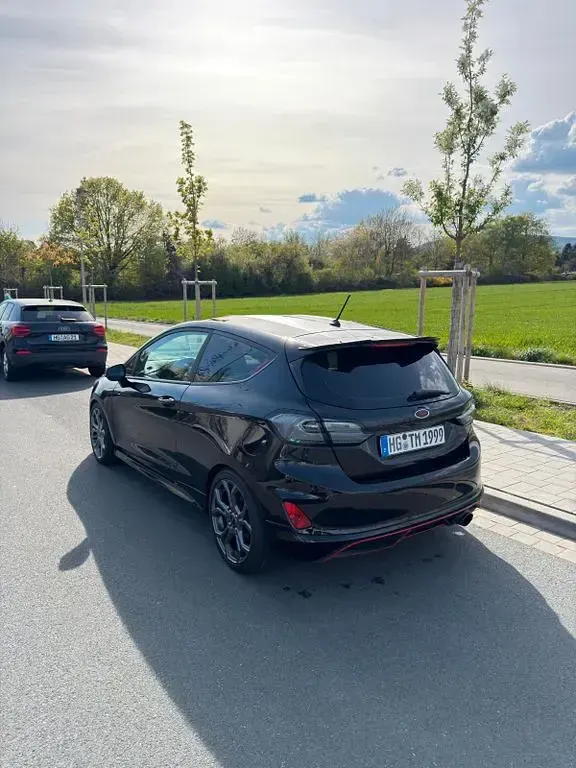 Gebraucht Ford Fiesta ST-Line 101 PS (74 kW) 2018 Schwarz Kleinwagen