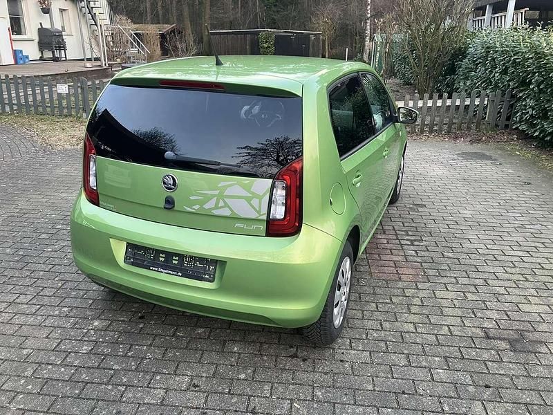 Gebraucht Skoda Citigo Fun 60 PS (44 kW) 2017 Grün Kleinwagen
