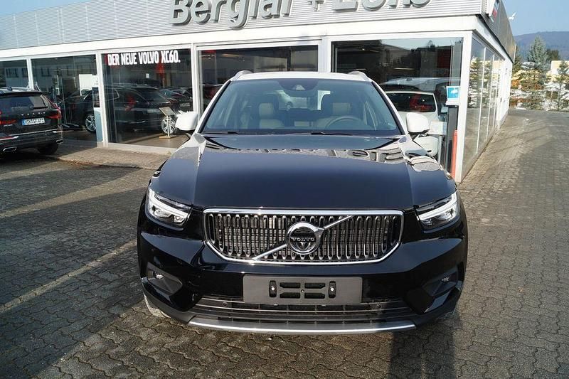 Schwarz Gebraucht 2018 Volvo XC40 SUV | 26.990 € (Fairer Preis) - Bild 1/4