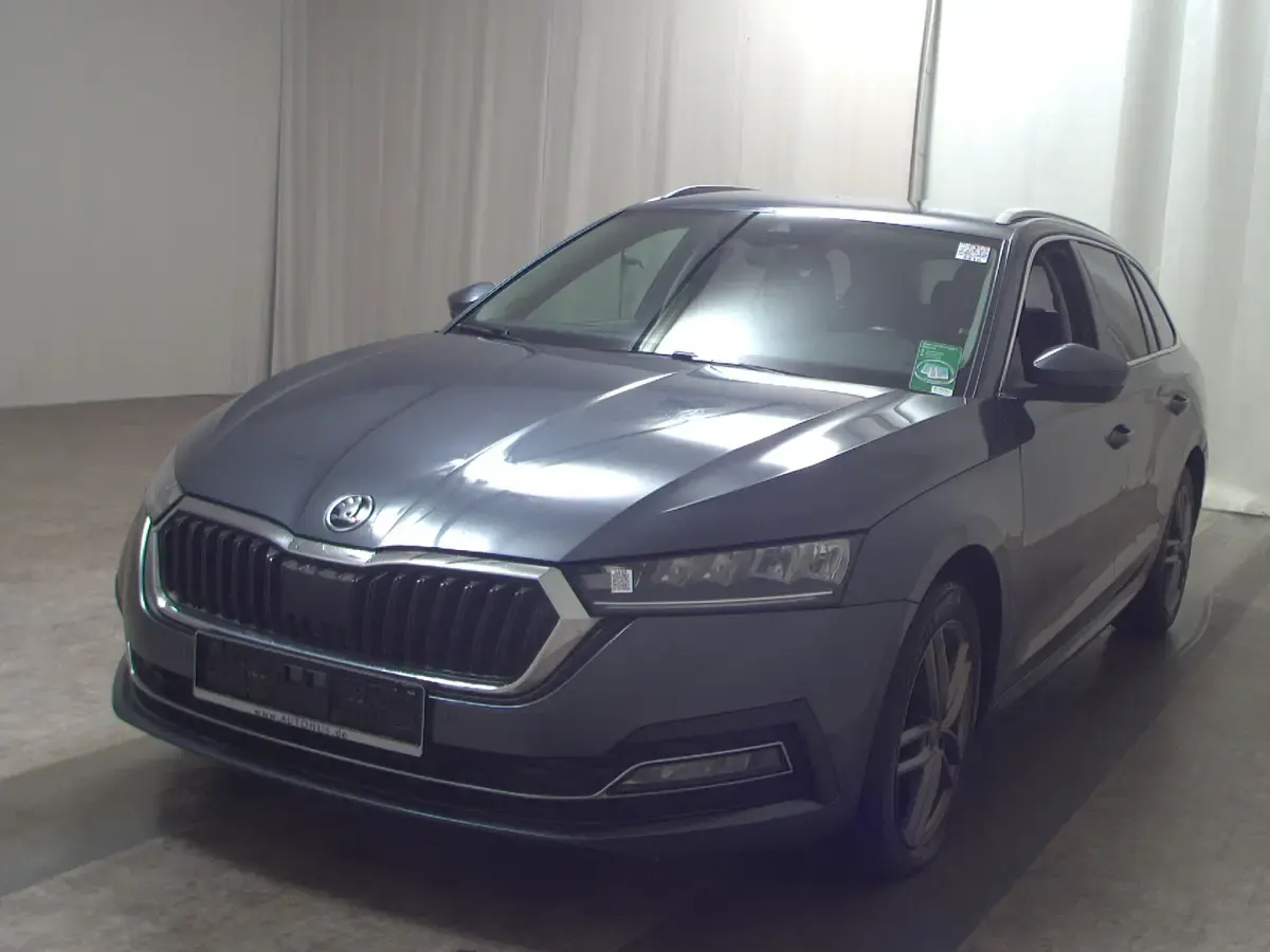 Gebraucht Skoda Octavia Style 150 PS (110 kW) 2021 Quarzgrau metallic Kombi