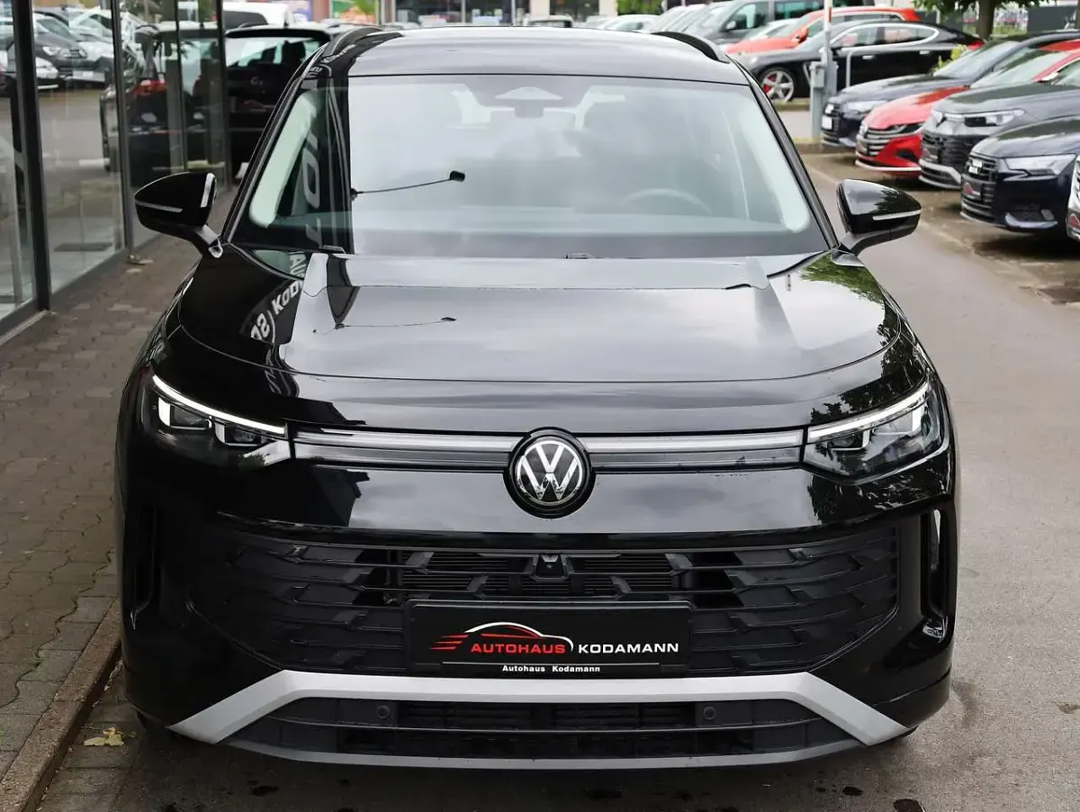 Gebraucht VW Tayron Life 150 PS (110 kW) 2025 Schwarz SUV