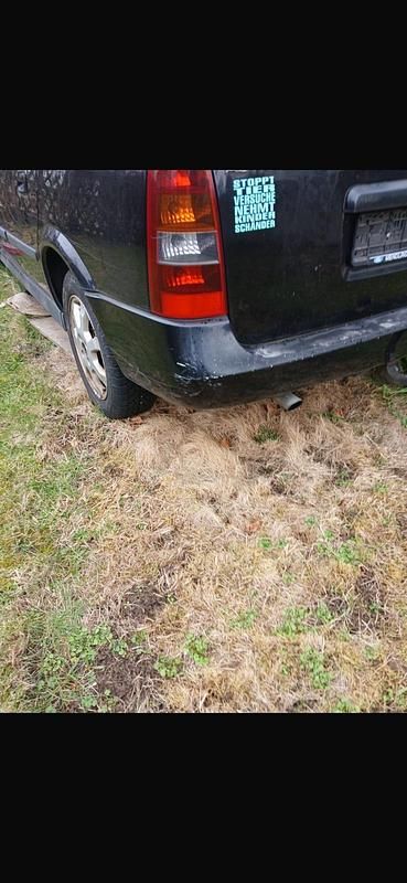 Gebraucht Opel Astra 84 PS (61 kW) 2002 Schwarz Kombi