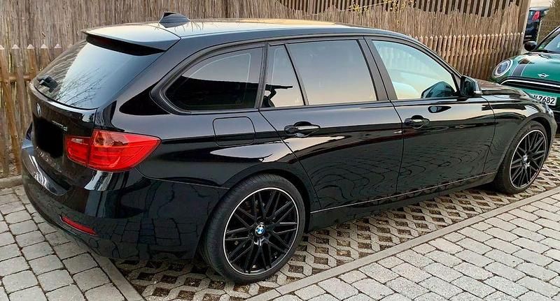 Gebraucht BMW 320 Sport Line 184 PS (135 kW) 2012 Schwarz Kombi