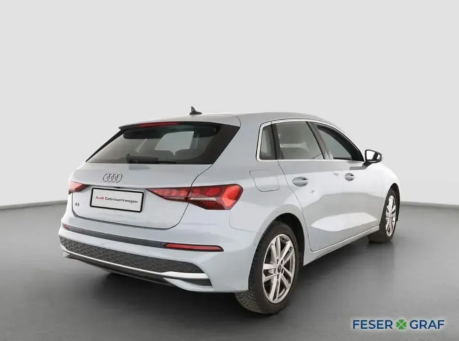 Gebraucht Audi A3 Comfort 150 PS (110 kW) 2025 Grau Limousine