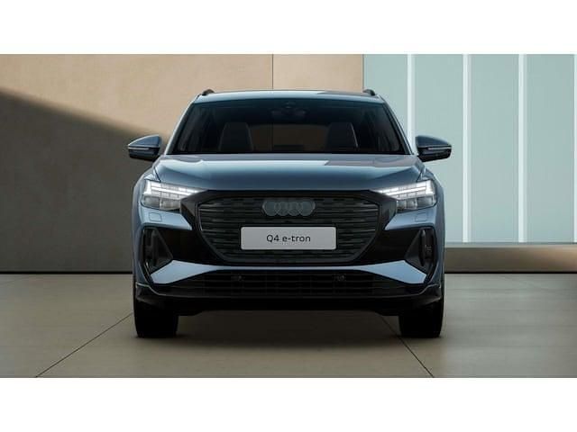 Gebraucht Audi Q4 e-tron Ambiente 250 kW (340 PS) 2025 Geysirblau metallic SUV