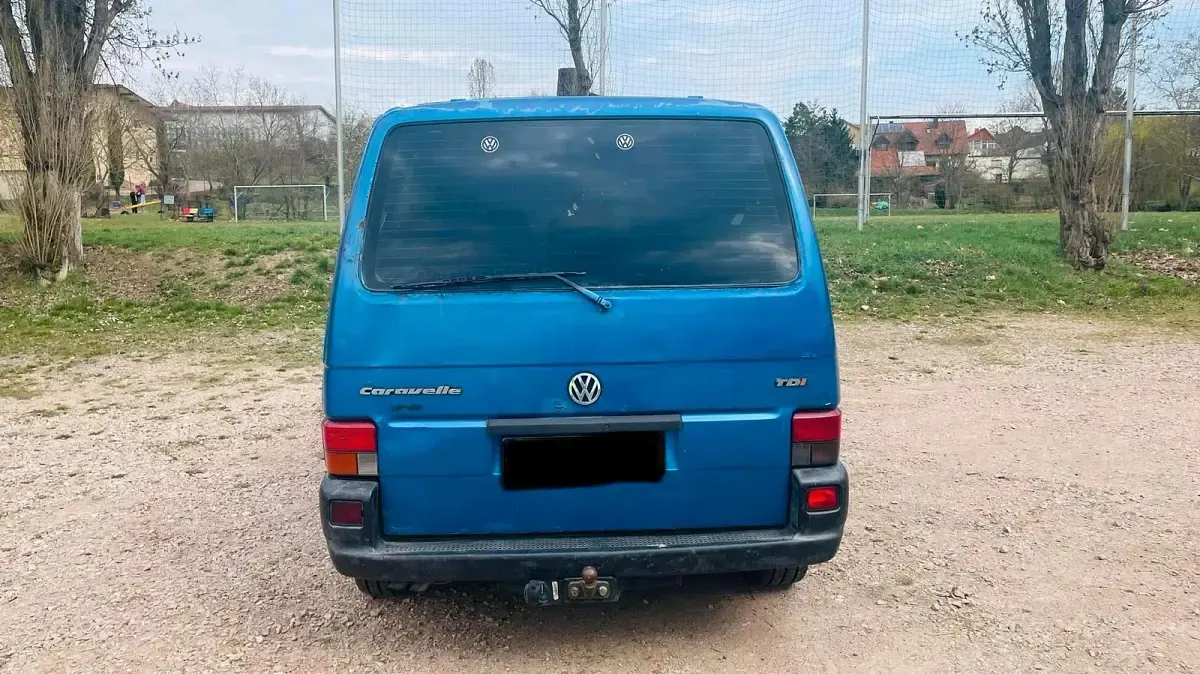 Gebraucht VW Caravelle 151 PS (111 kW) 2001 Blau Van