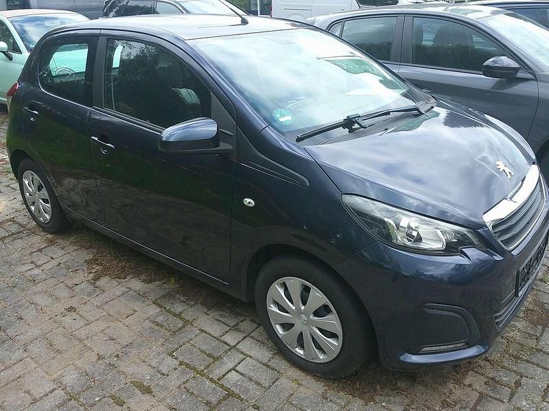 Gebraucht Peugeot 108 Active 69 PS (50 kW) 2015 Smalt blau Kleinwagen